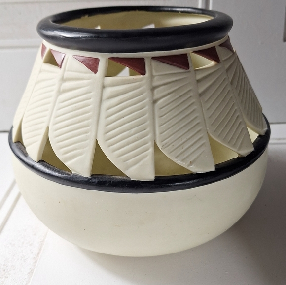 Partylite Black and Cream Feather Native American Pattern Light Candle Holder - Picture 1 of 10